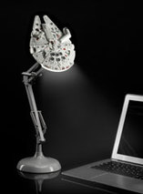 La lampe de bureau Star Wars Faucon Millénium est en promo