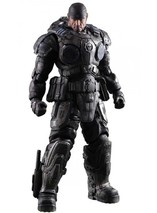 La figurine play art kai de Marcus Fenx dans Gears of War est en promo